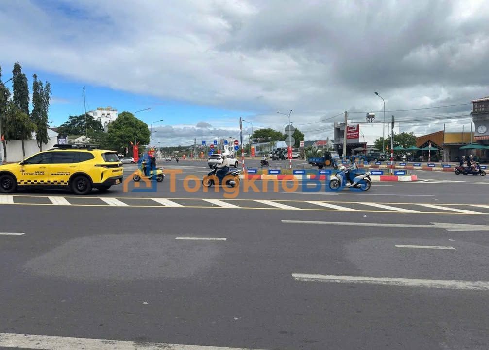 Nhà mặt tiền Lê Duẩn BMT 100m² 12 tỷ - Kinh doanh ngay