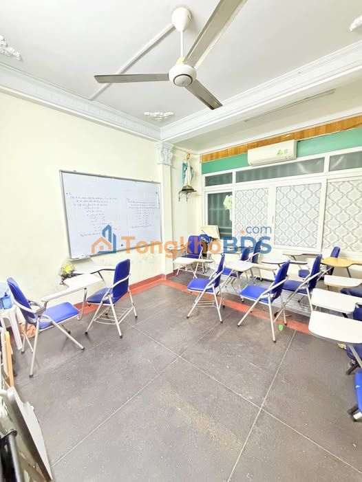 Nhà Bùi Thị Xuân Tân Bình 40m² 7.85 tỷ - Ô tô vào tận nhà