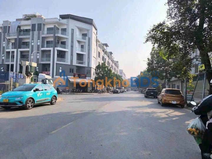 Đất nền Thượng Thanh Long Biên 58m² 12 tỷ - Đường to ô tô