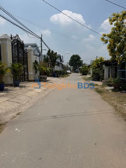 Nhà riêng Ấp 3 Tân Thạnh Đông 180m² 3.5 tỷ - Ô tô vào tận nhà