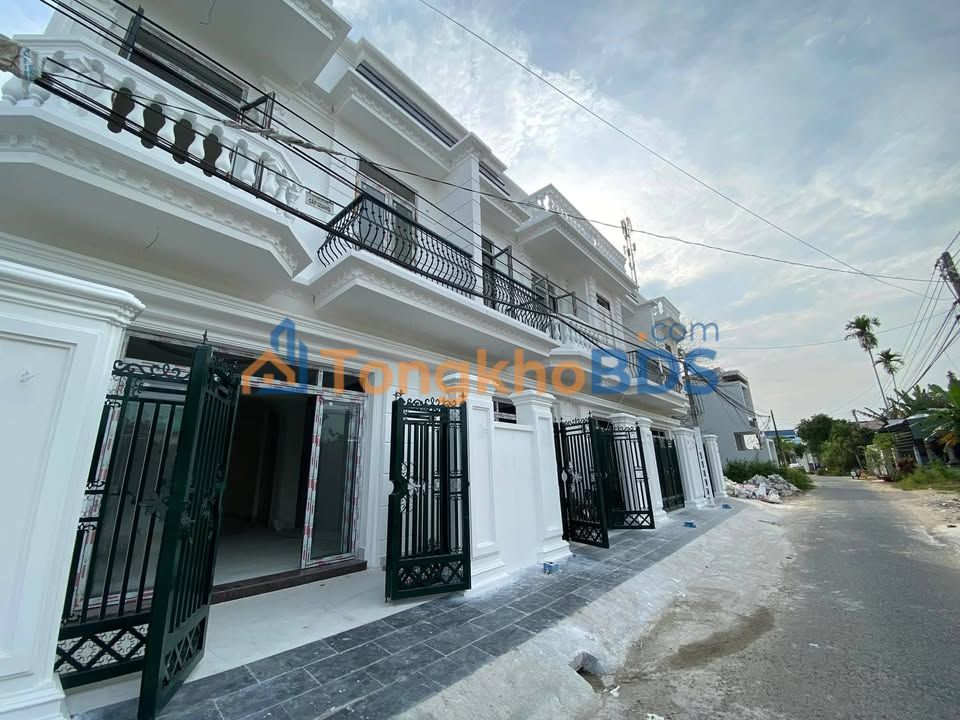 Nhà Long Phước Long Hồ 4PN 7tr/tháng - Sẵn sàng ở ngay