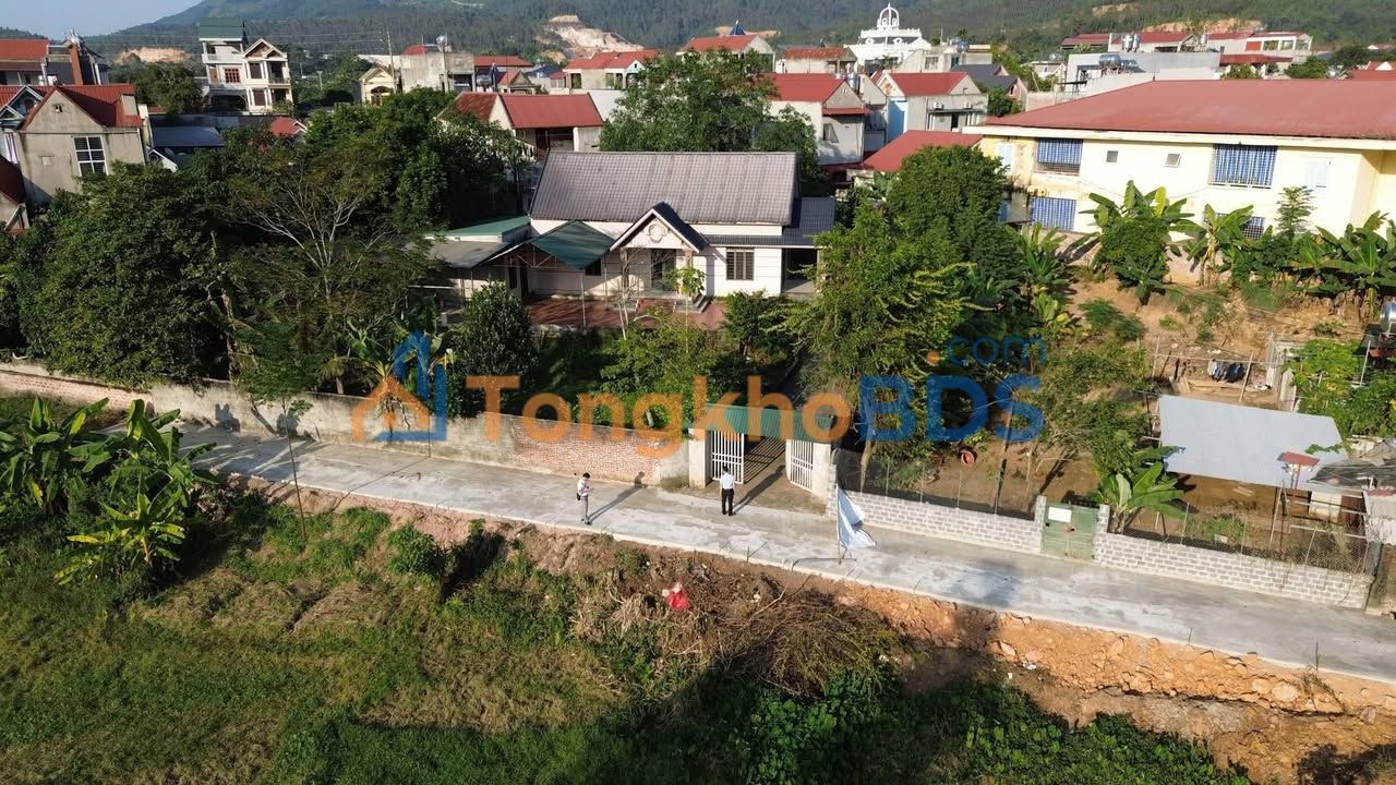Nhà vườn Giáp Lai Thanh Sơn 866,7m² 3 tỷ - Ô tô vào tận nhà