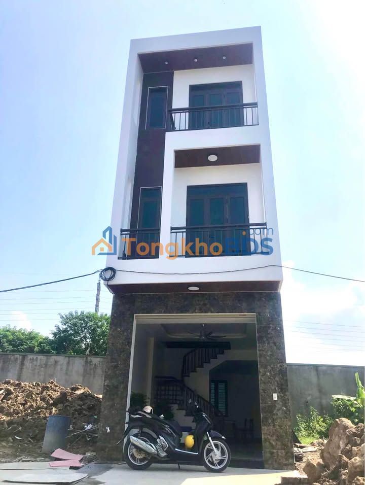 Nhà riêng Phố Nhật Tân 49m² 2.2 tỷ - Ô tô vào nhà