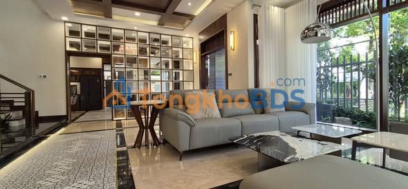 Townhouse Sadeco Ven Sông Tân Phong Q7 225m² 47 tỷ - Vị trí đắc địa