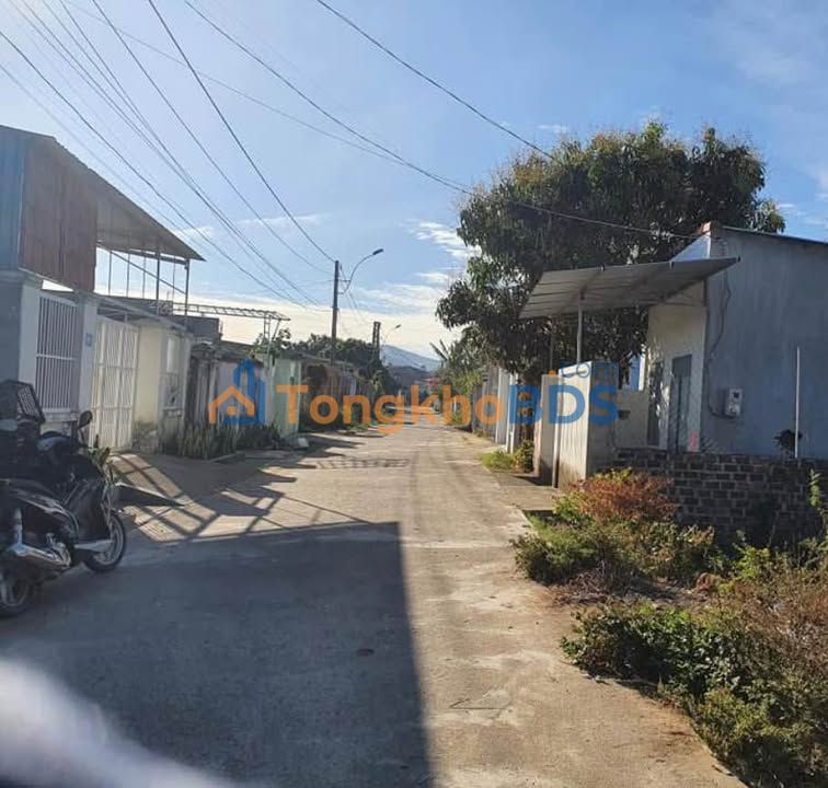 Đất hẻm Nguyễn Huệ Kon Tum 130m² 900 triệu - Sổ đỏ chính chủ