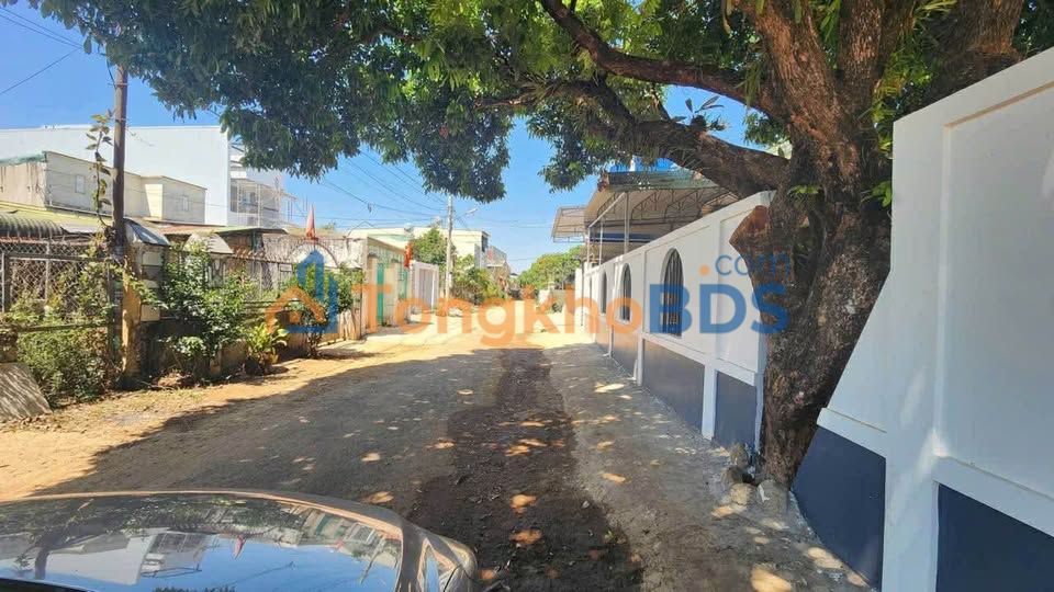 Đất nền Pleiku Phạm Văn Đồng 240m² 2 tỷ - Sổ đỏ chính chủ