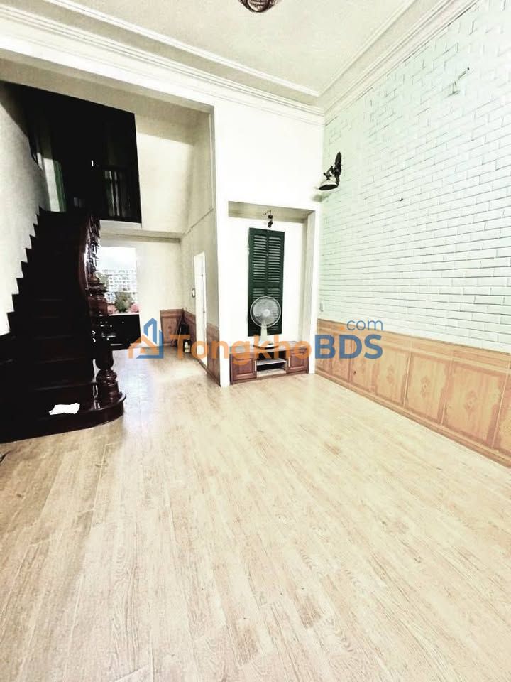 Nhà Lò Đúc 45m² 12 tỷ - Sẵn sàng ở ngay, ngõ nông