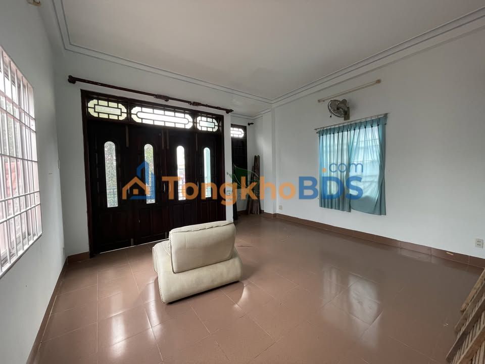 Nhà cho thuê Phường Phước Long 480m² 15 triệu - Ô tô vào nhà
