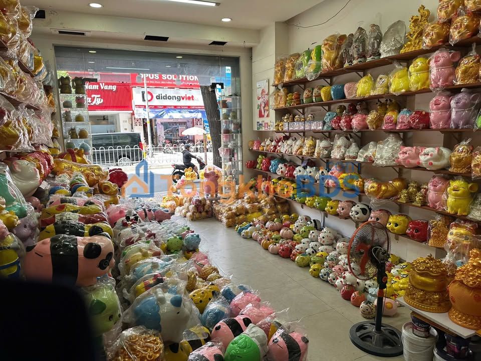 Nhà phố 226 Khánh Hội Q4 35m² 26 triệu - Ô tô vào tận nhà