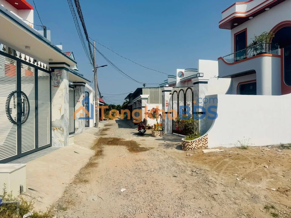 Nhà Mỹ Lộc Cần Giuộc 107m² 2.65 tỷ - Ô tô vào tận nhà