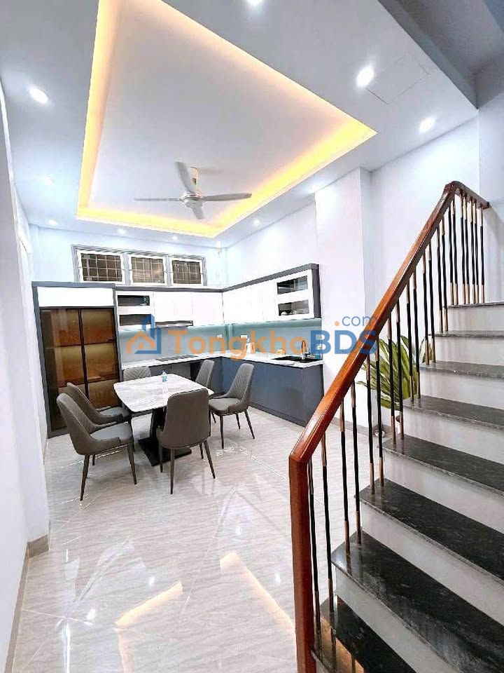 Nhà Kim Đồng Hoàng Mai 50m² 16.5 tỷ - Ô tô vào nhà phân lô