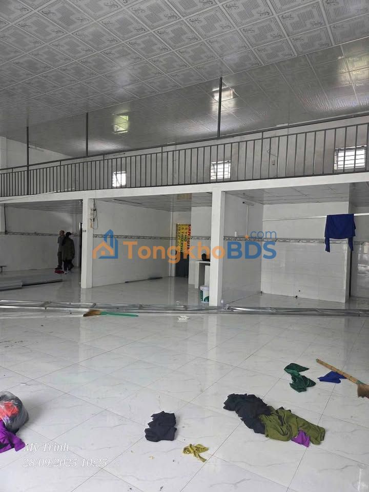 Kho xưởng Bình Chánh 300m² giá 14tr - Gần KCN, tiện lợi