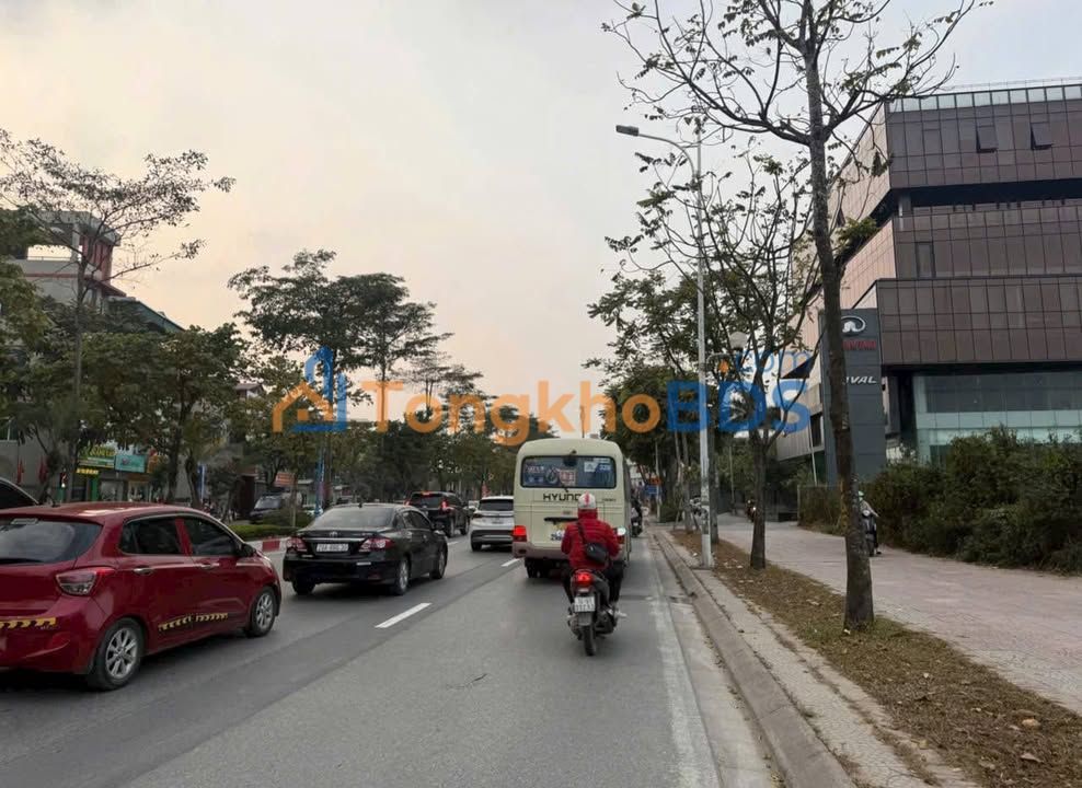 Nhà mặt phố Cổ Linh 40m² 18 tỷ - Mặt tiền kinh doanh