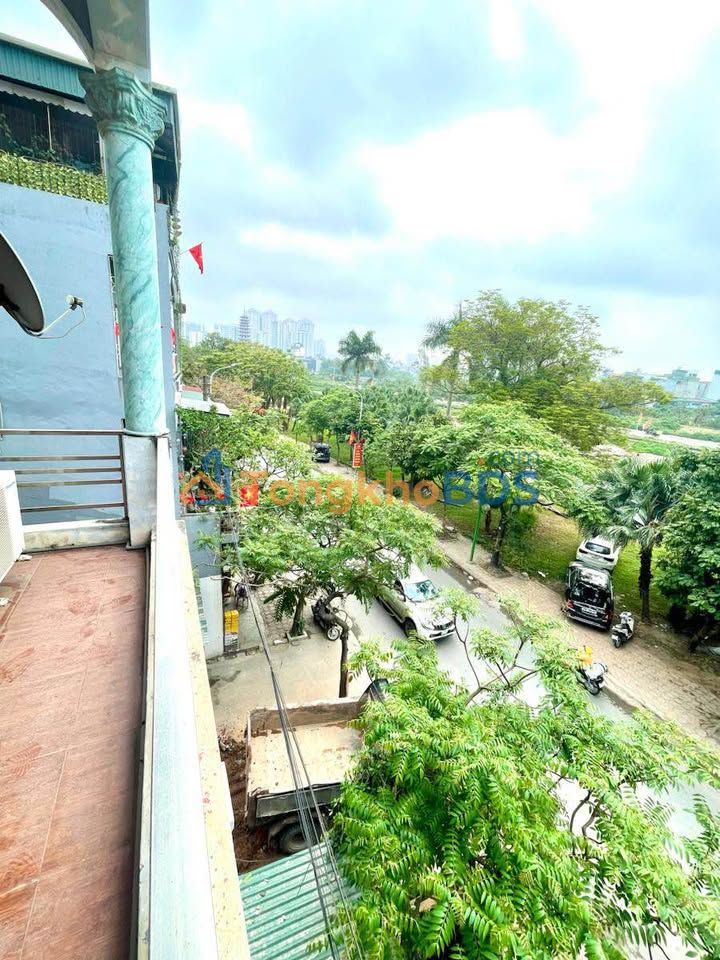 Nhà phố Kim Giang Hoàng Mai 62m2 giá 2 tỷ - Mặt tiền kinh doanh