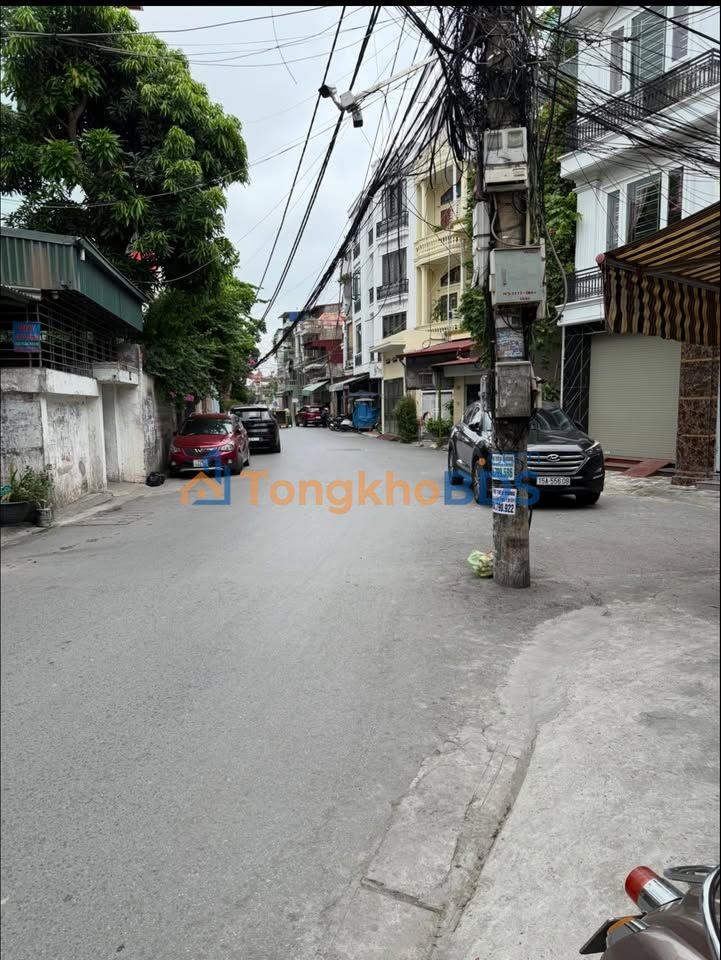 Nhà mặt đường Vũ Chí Thắng 35m² 3.35 tỷ - KD sầm uất