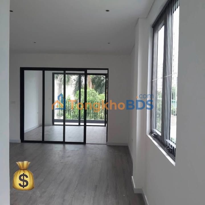 Nhà Lạc Long Quân Tây Hồ 63m² 10 tỷ - Ô tô vào tận nhà