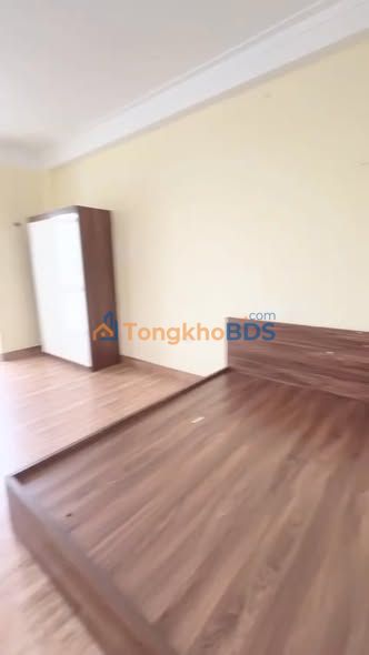 Can ho Huu Hoa 35m2 gia 2.9 trieu - View dep ban cong