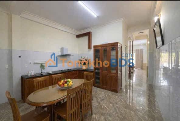 Nhà nguyên căn Nguyễn Công Trứ 290m² 15 triệu - Sẵn sàng ở