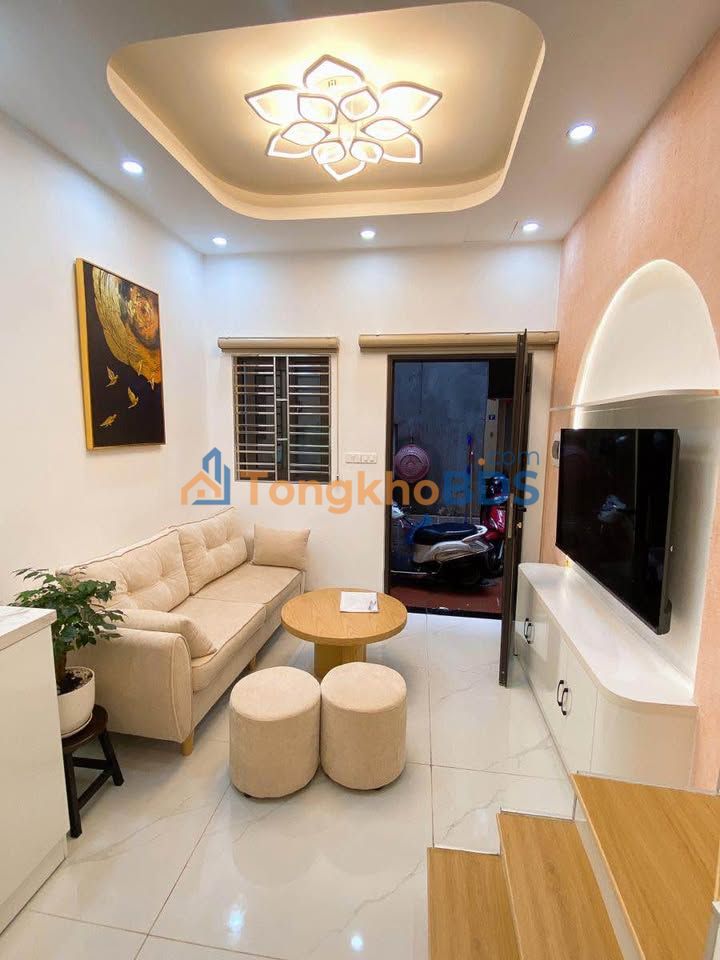 Nhà Nguyễn Công Trứ Hai Bà Trưng 17m² 4.25 tỷ - Sẵn sàng ở ngay