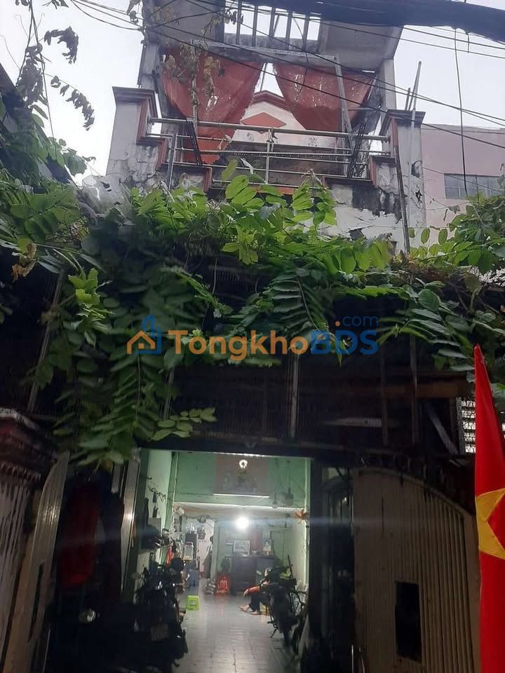 Nhà hẻm Tôn Đản Q4 160m² 11 triệu - Sẵn sàng ở ngay