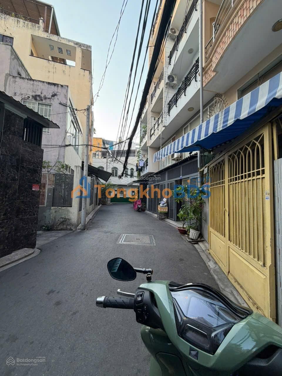 Nhà Nhiêu Tứ P7 Phú Nhuận 30m² 4.8 tỷ - Ô tô vào tận nhà