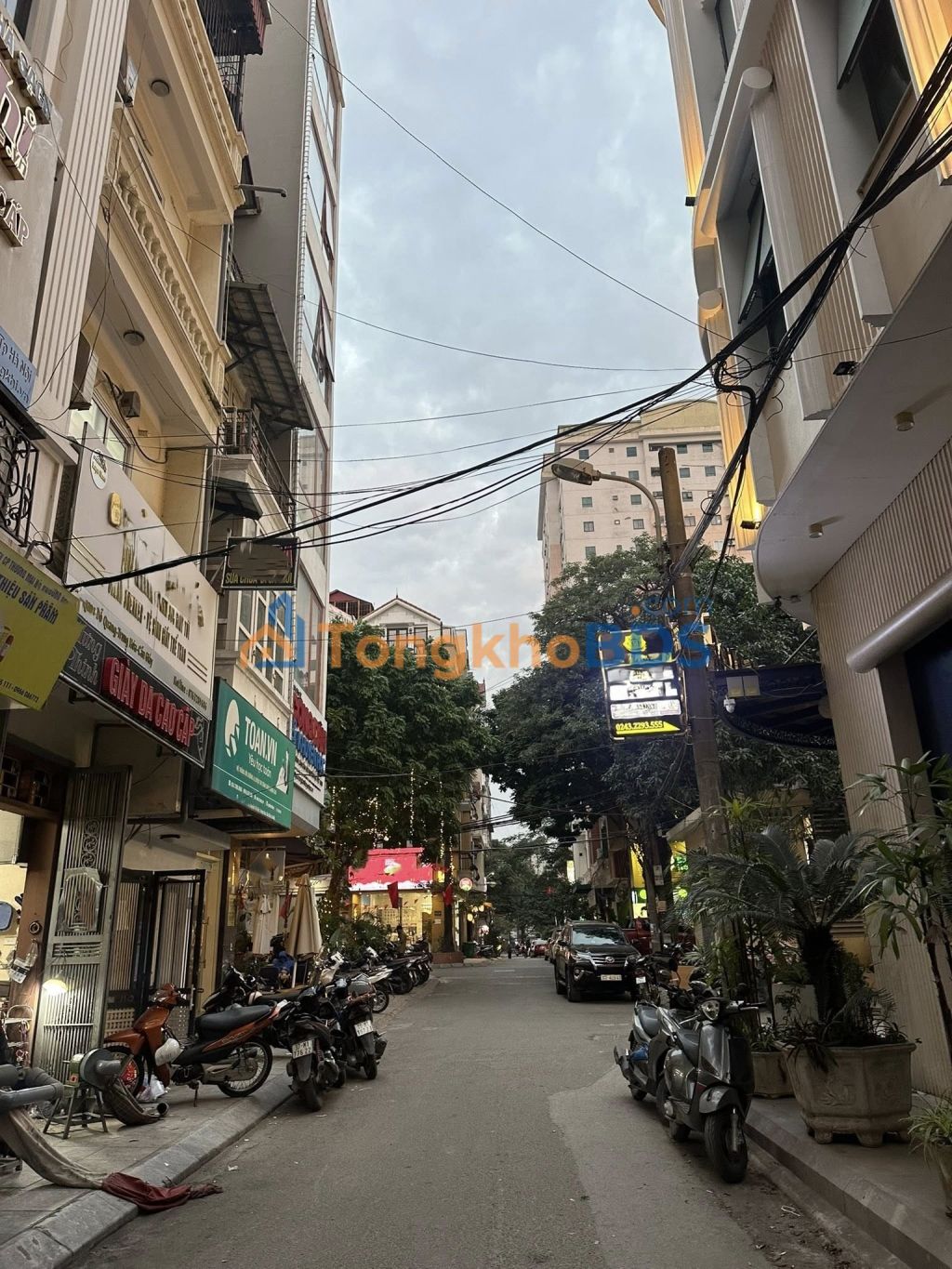 Nhà phân lô Đỗ Quang Cầu Giấy 60m² giá 36.6 tỷ - Sẵn sàng ở ngay