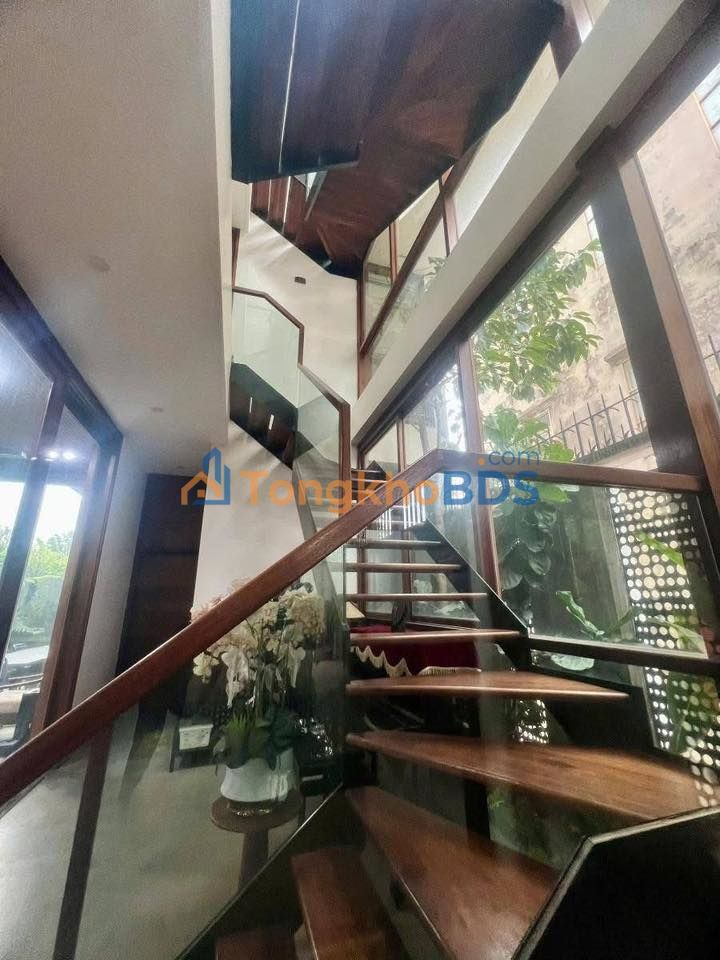 Biệt thự Ngọc Thụy 580m² 89 tỷ - Sẵn sàng ở ngay