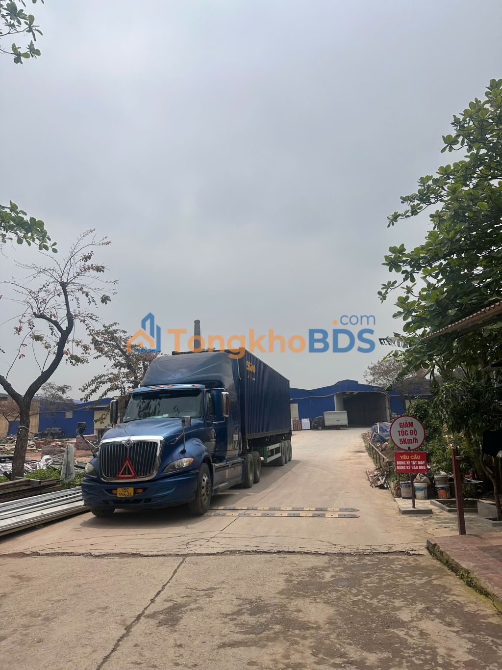 Kho xuong An Khanh 2000m2 180 trieu - Container thoai