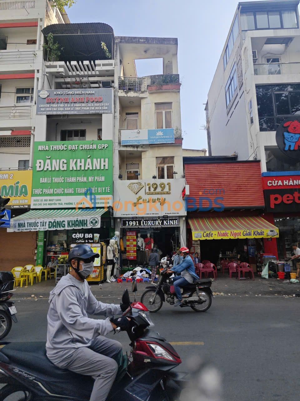 Nhà mặt tiền Nguyễn Trãi Q5 50m² 29 tỷ - Ô tô vào tận nhà