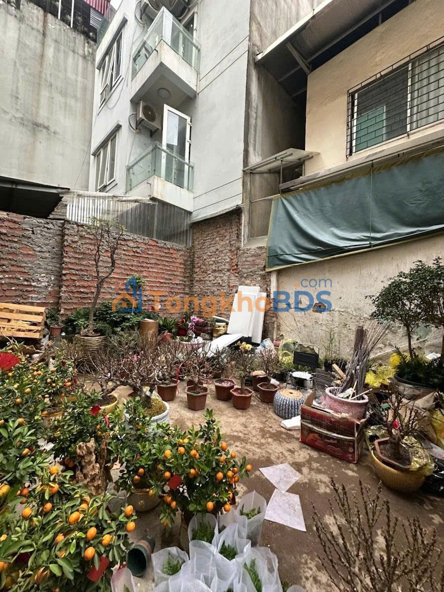 Nhà Tôn Đức Thắng Đống Đa 99m2 13.9 tỷ - Ô tô vào nhà