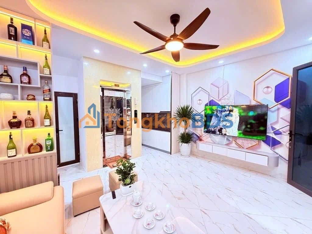 Nhà Nhân Chính 33m² 8 tỷ - Ô tô vào tận nhà