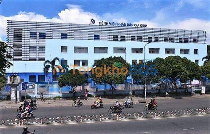 Nhà mặt tiền Lê Quang Định 102m² 24.5 tỷ - Mặt tiền kinh doanh