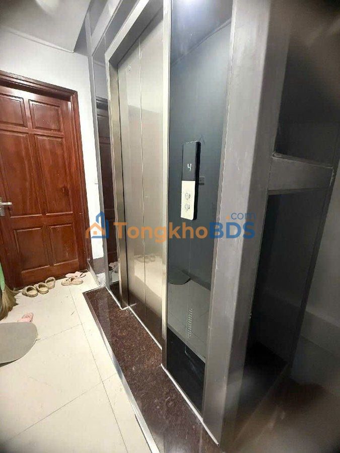 Nhà Trần Thái Tông Cầu Giấy 49m² 15.5 tỷ - Ô tô vào tận nhà