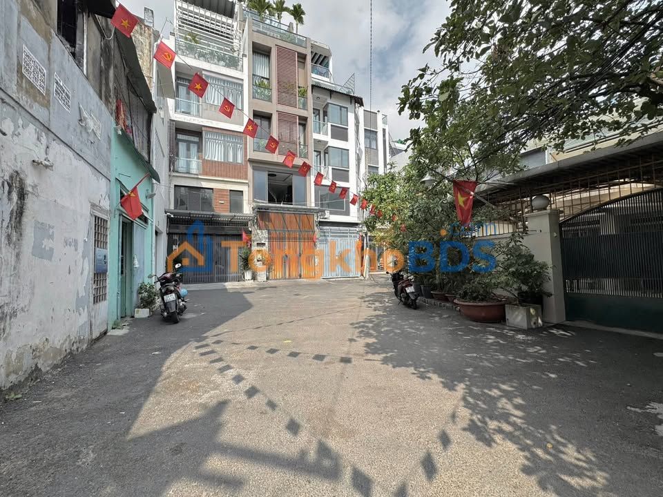 Nhà Nơ Trang Long, Bình Thạnh 143m² hơn 22 tỷ - Ô tô vào