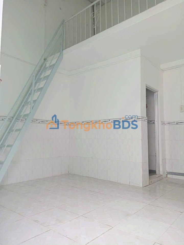 Phòng trọ Nguyễn Văn Cừ Cờ Đỏ 2.2 triệu - Giờ giấc tự do