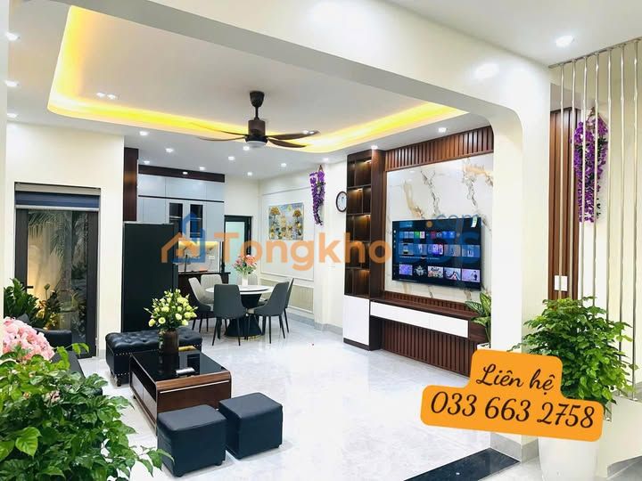 Nhà Gia Cẩm Việt Trì 70m² giá 6 tỷ - Ô tô vào tận nhà