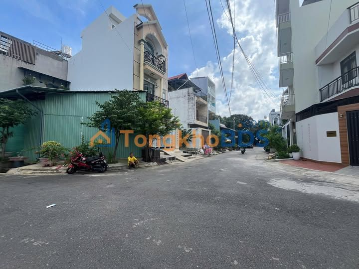 Đất nền P7 Q8 313m² 13.9 tỷ - Sổ đỏ chính chủ