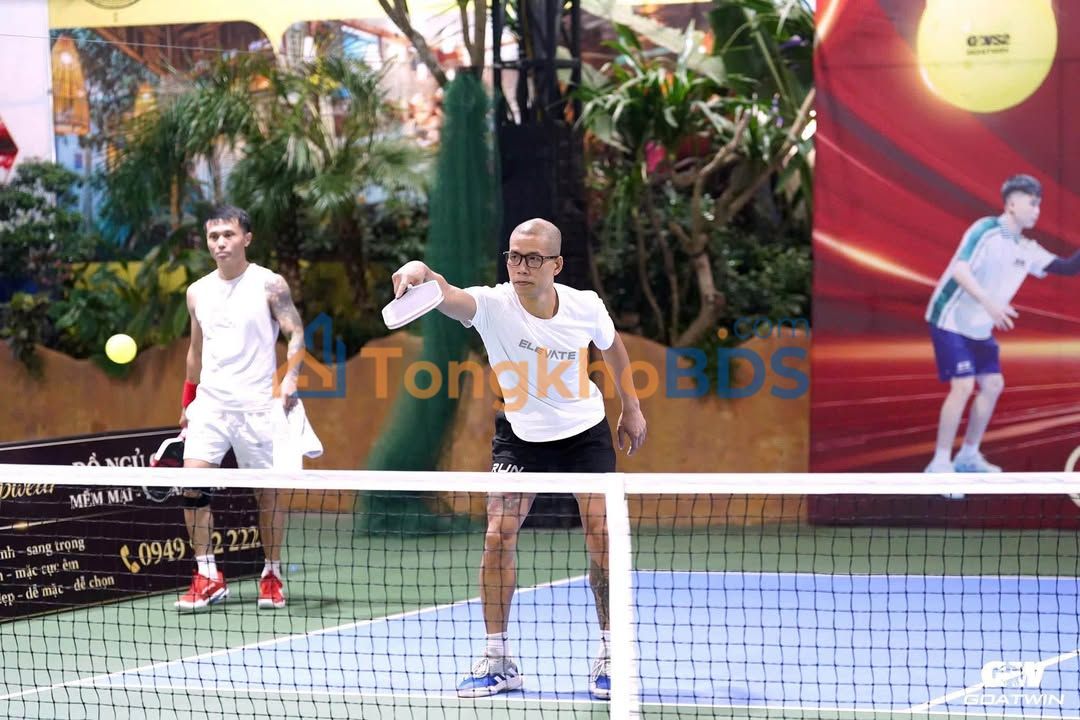 Nhà phố Hoàng Văn Thụ 129m² 16 tỷ - Mặt tiền kinh doanh