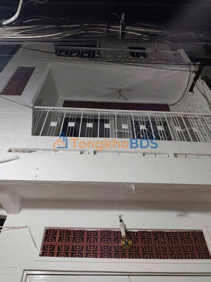 Nhà nguyên căn Q3 Nguyễn Đình Chiểu 120m² 13 triệu - Sẵn sàng ở ngay