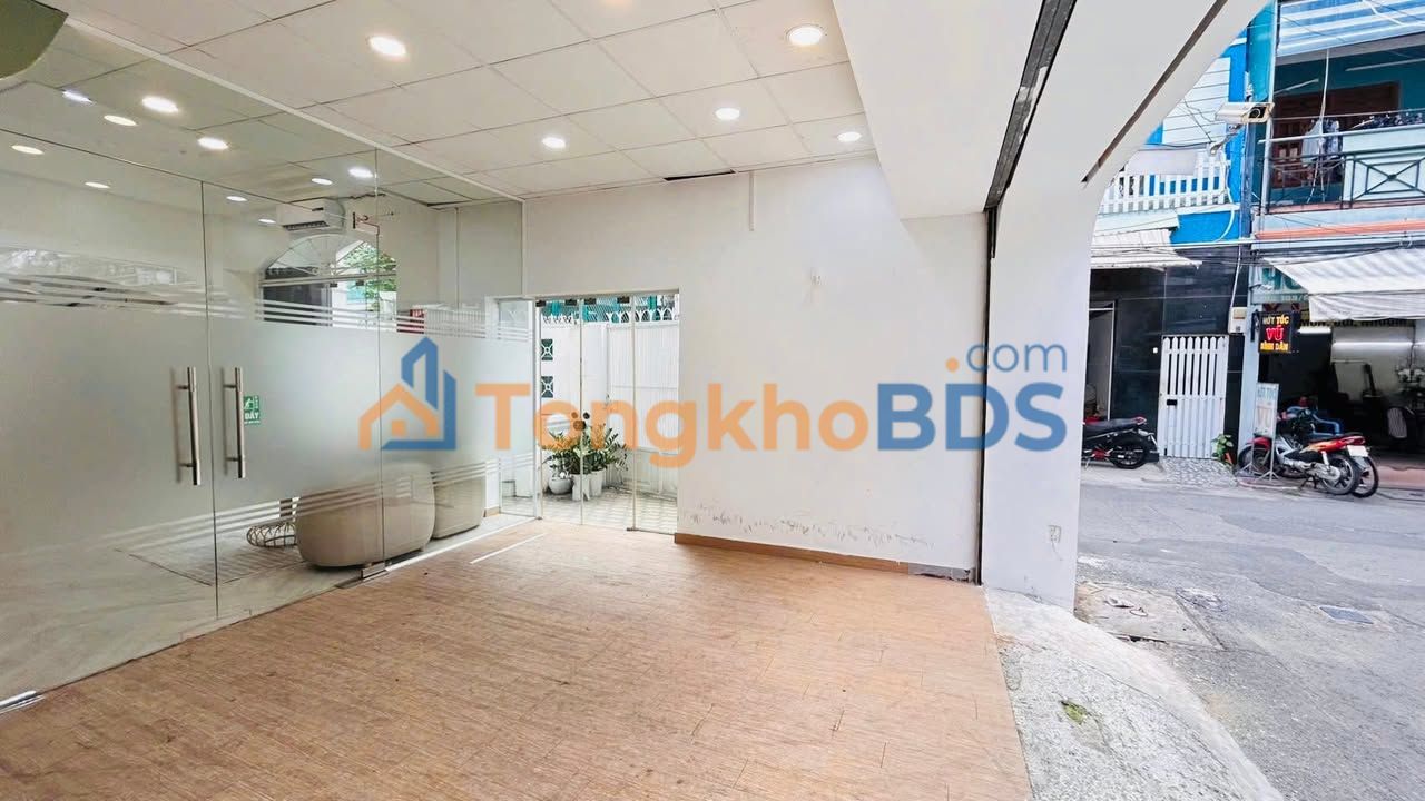 Nhà hẻm Tô Hiến Thành Q10 32 triệu - Ô tô vào tận nhà