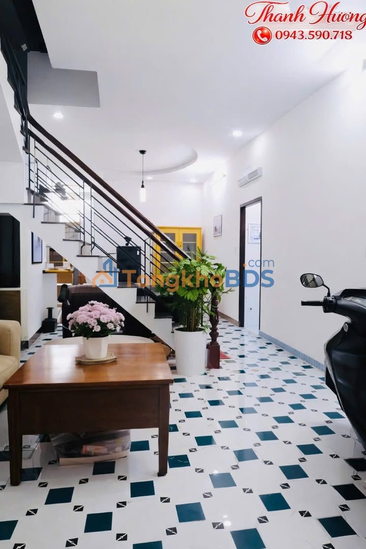 Nhà nguyên căn Huỳnh Văn Bánh 77m² 15 triệu - Sẵn sàng ở ngay