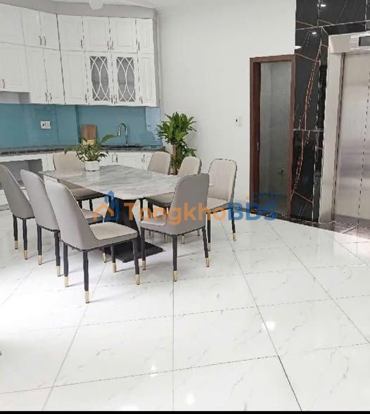 Nhà riêng Long Biên 50m² giá 8.7 tỷ - Ô tô vào tận nhà