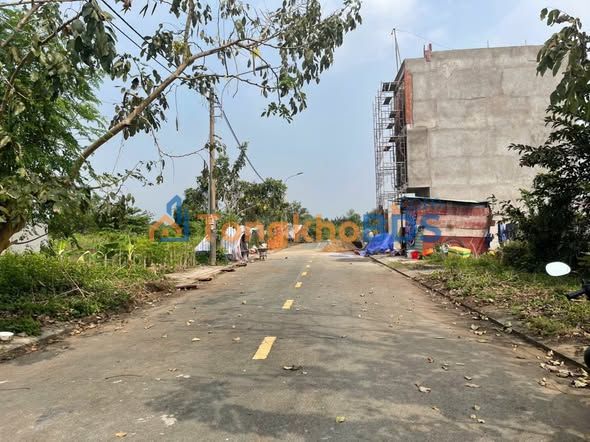 Đất nền Long Phước 51m² giá 2,25 tỷ - Xây dựng tự do