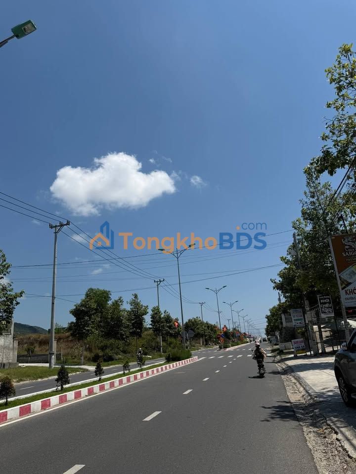 Mặt bằng Cam Ranh Lê Duẩn 606m2 - Thích hợp KD lâu dài