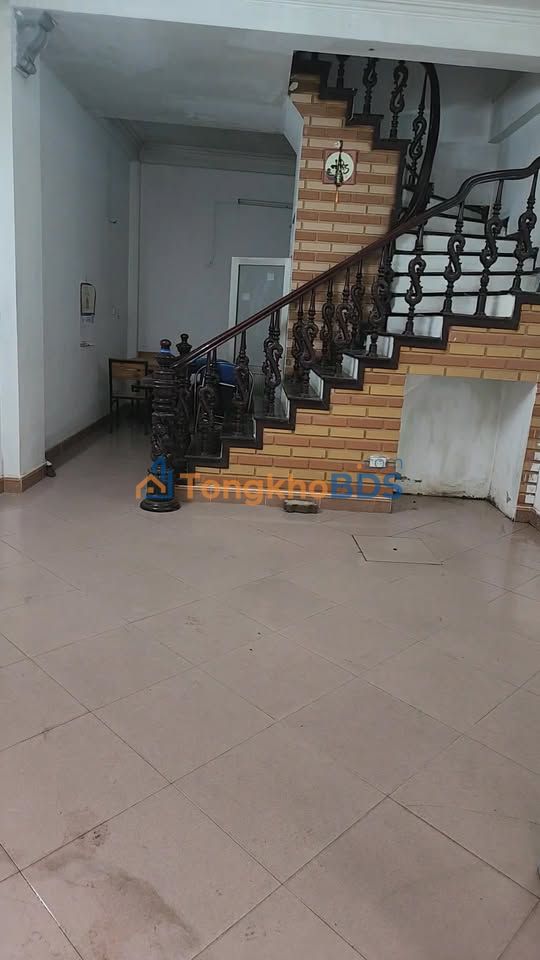Nhà Nguyễn Văn Cừ Long Biên 40m² 5.1 triệu - Chính chủ sẵn ở