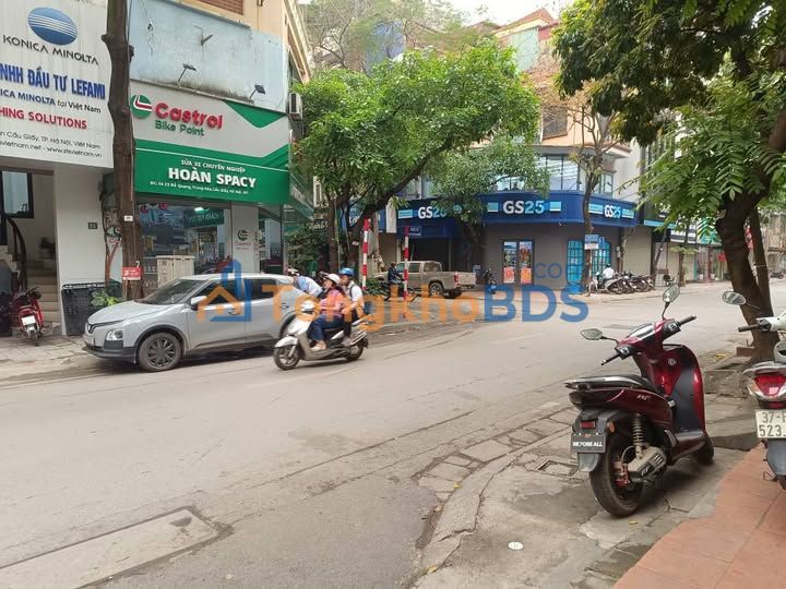 Townhouse Tran Duy Hung 40m² 18,9 tỷ - Ô tô vào nhà