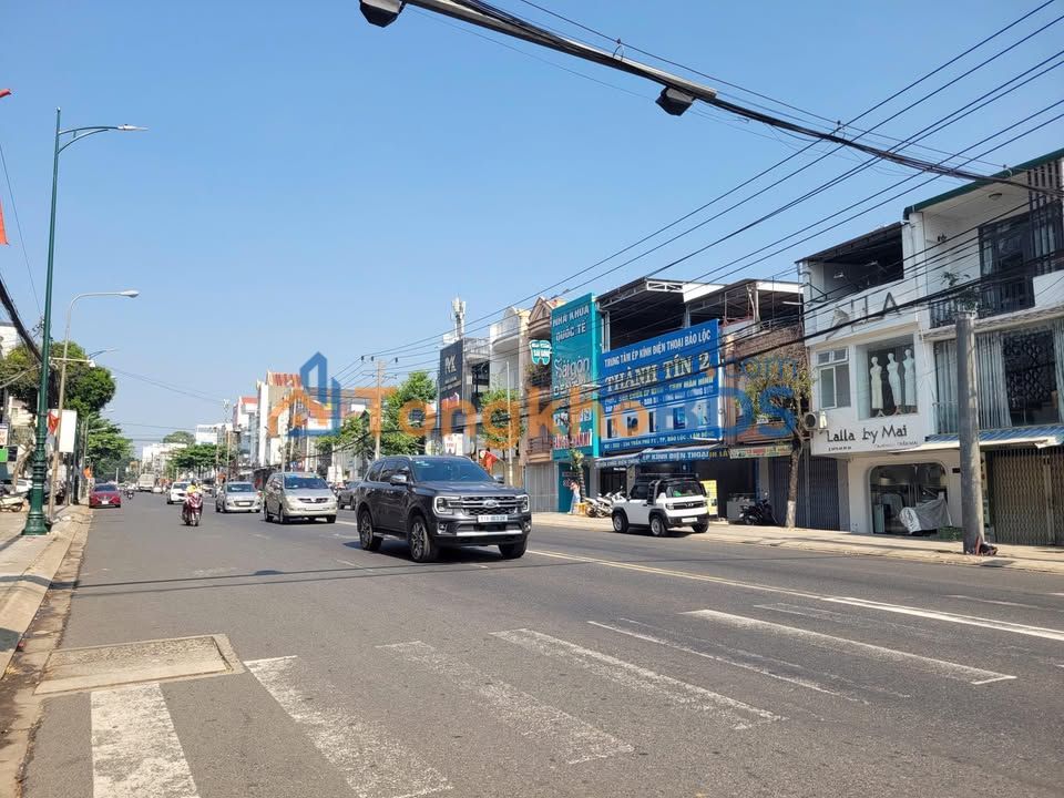 Nhà mặt tiền Trần Phú P1 Bảo Lộc 60m² 17 triệu - Mặt tiền kinh doanh