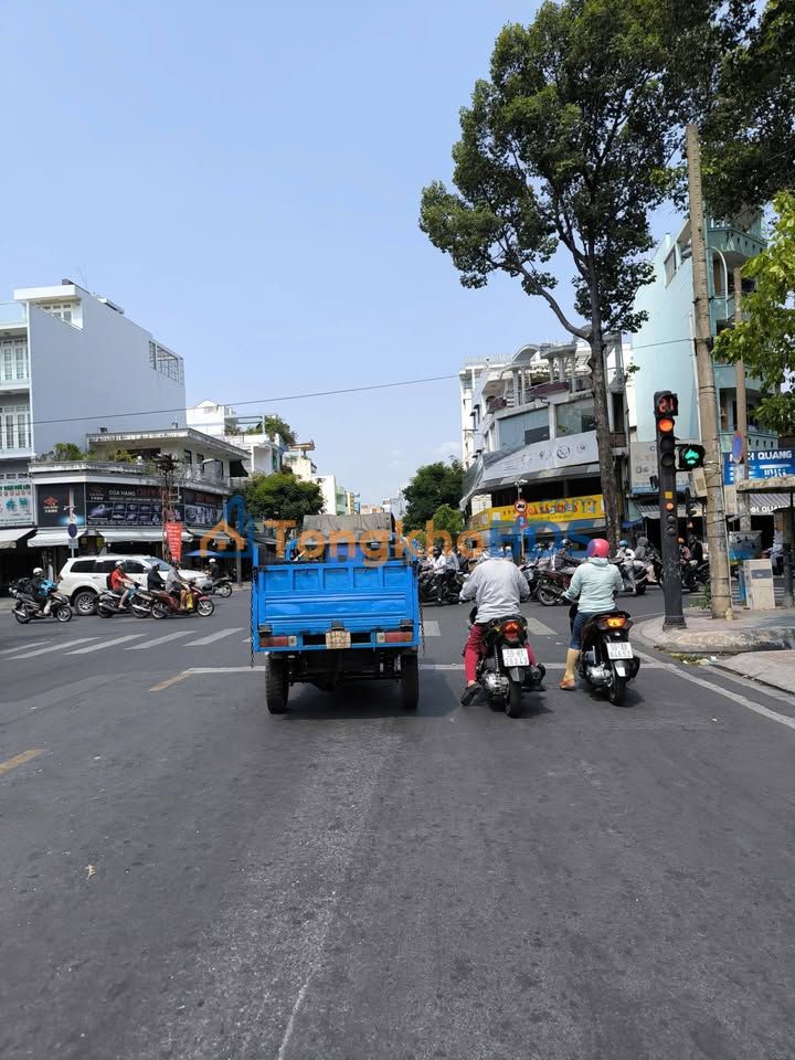 Nhà góc Quận 11 84m² 26 tỷ - Mặt tiền kinh doanh