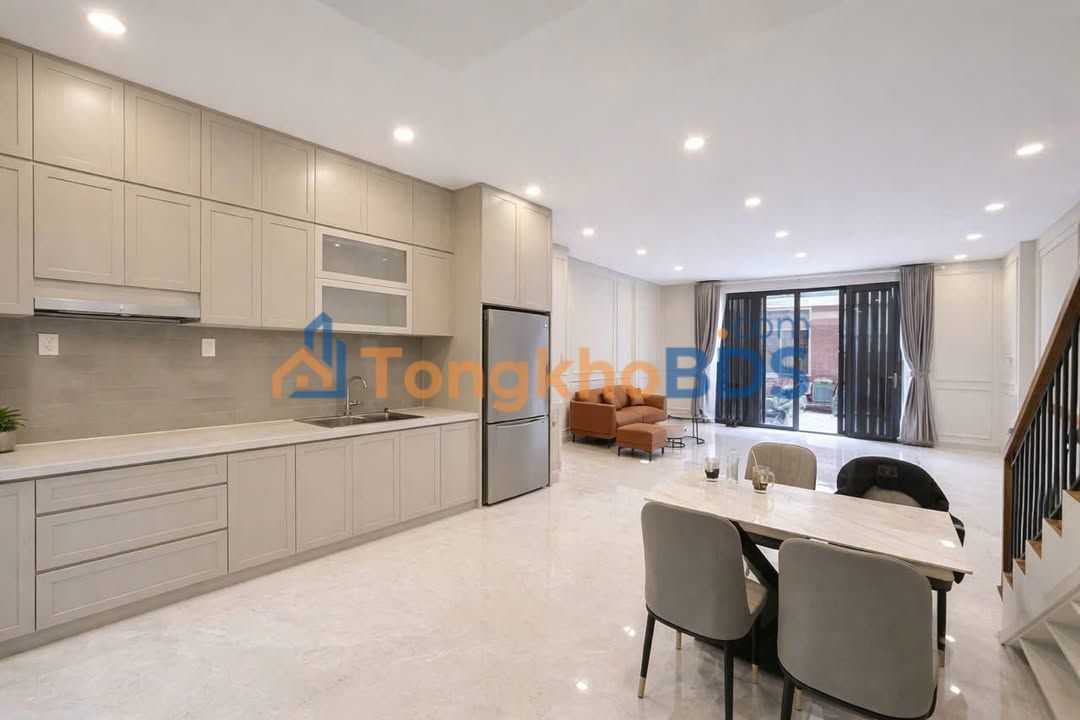 Nhà Lạc Long Quân Tân Bình 68m² giá 8 tỷ Full nội thất