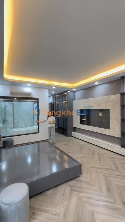 Nhà riêng Nguyễn Văn Cừ Gia Lâm 55m² giá 25 tỷ - Ô tô vào tận nhà